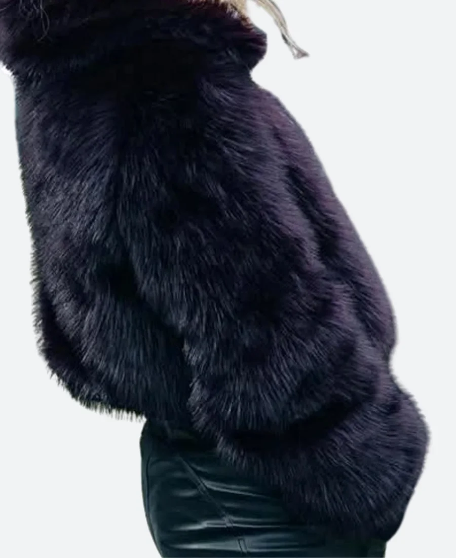 Today Show Erin Andrews Fur Coat - Image 3